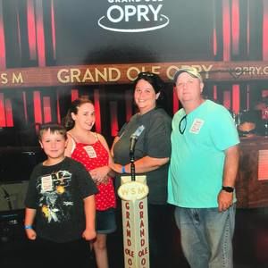 Meet your Posher, Stephanie ferris